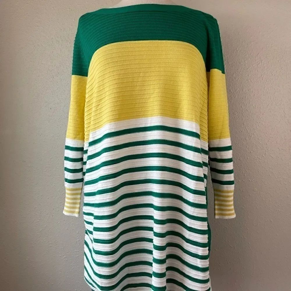 NWT A&I Women’s Top 